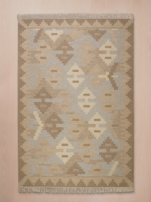 Daven Hand-Woven Wool Kilim Rug - Sand