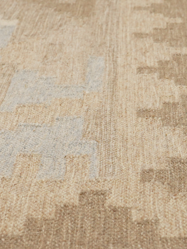 Daven Hand-Woven Wool Kilim Rug - Sand