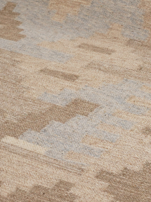 Daven Hand-Woven Wool Kilim Rug - Sand