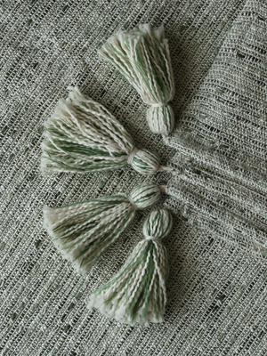 Elisha Minimal Throw