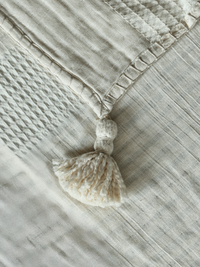 Kyaire Cotton Modern Throw