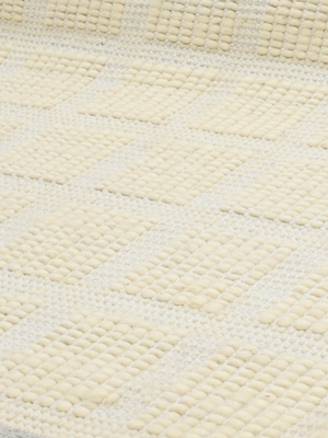 Zahaan Hand-woven Wool Geometric Rug - Cream