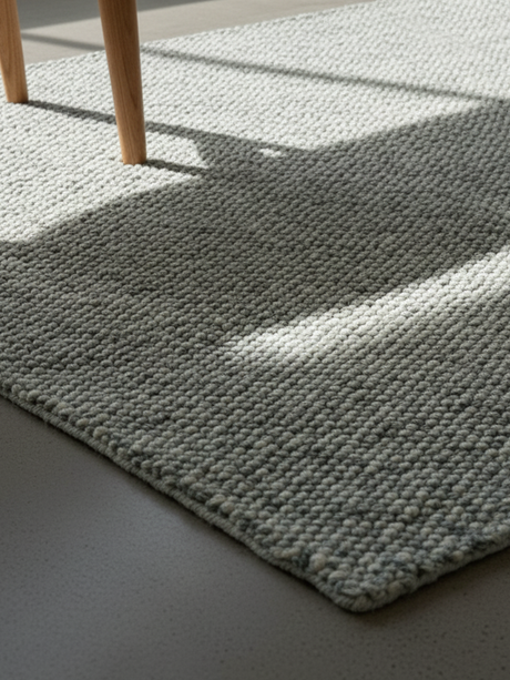Zoya Hand-woven Wool Rug