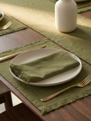 Cevill European Linen Fringe Table Linen Set