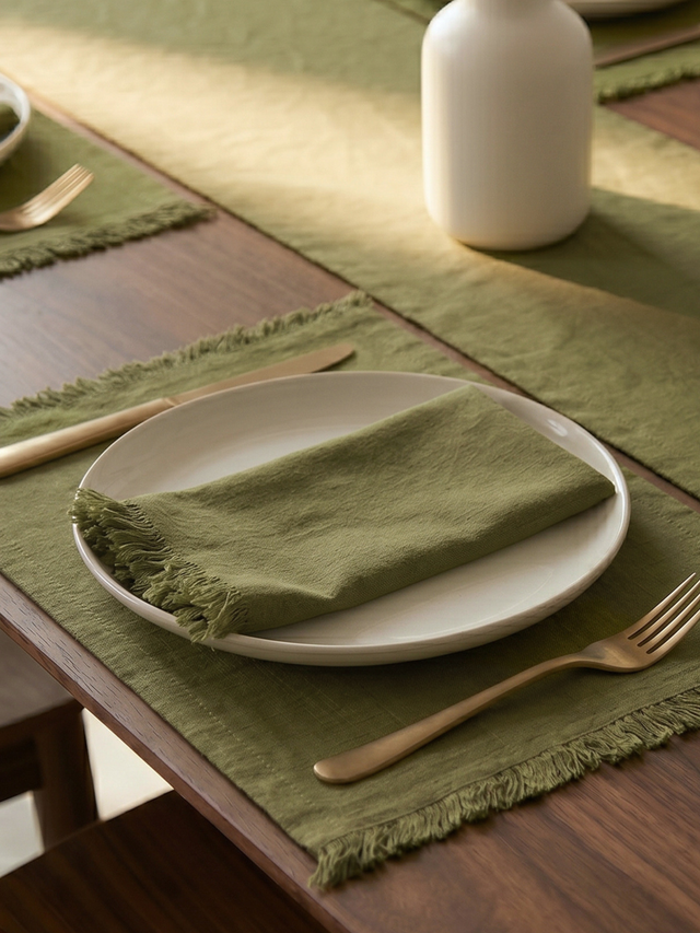 Cevill European Linen Fringe Table Linen Set