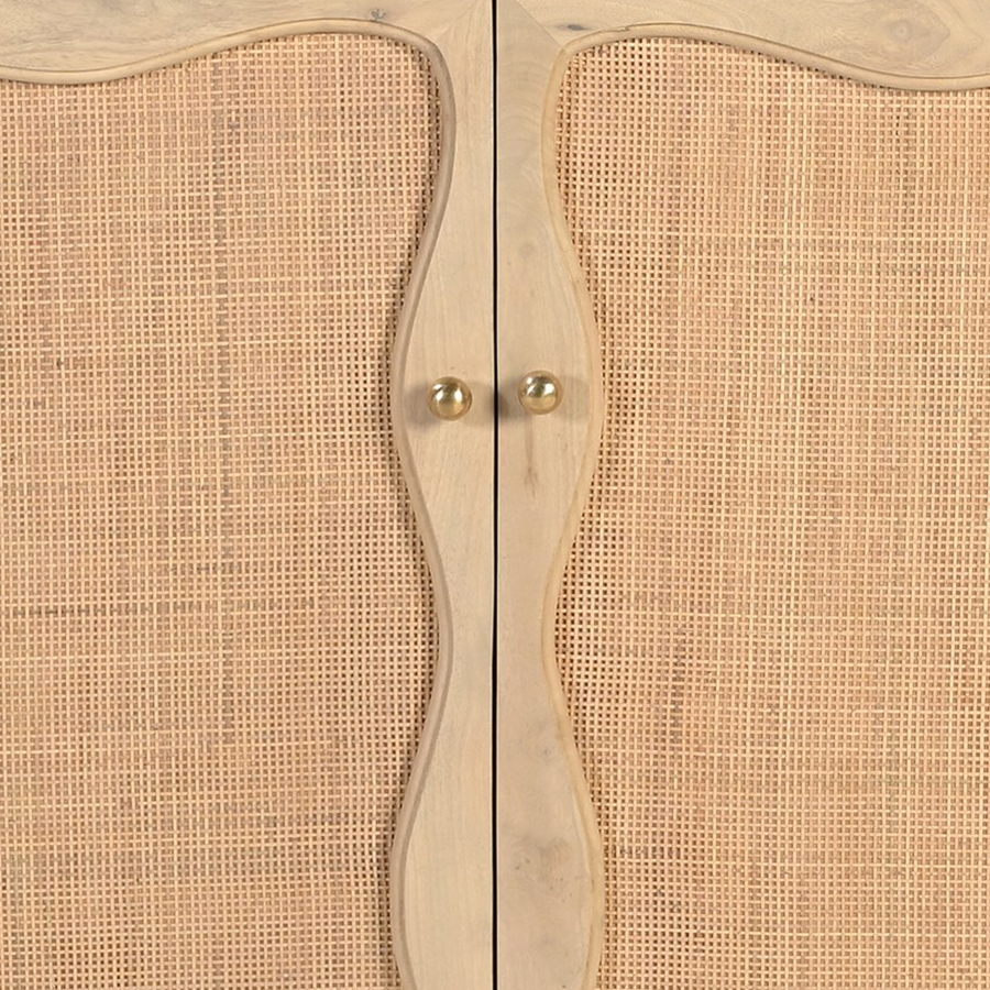 Natural Tones, Understated Knobs