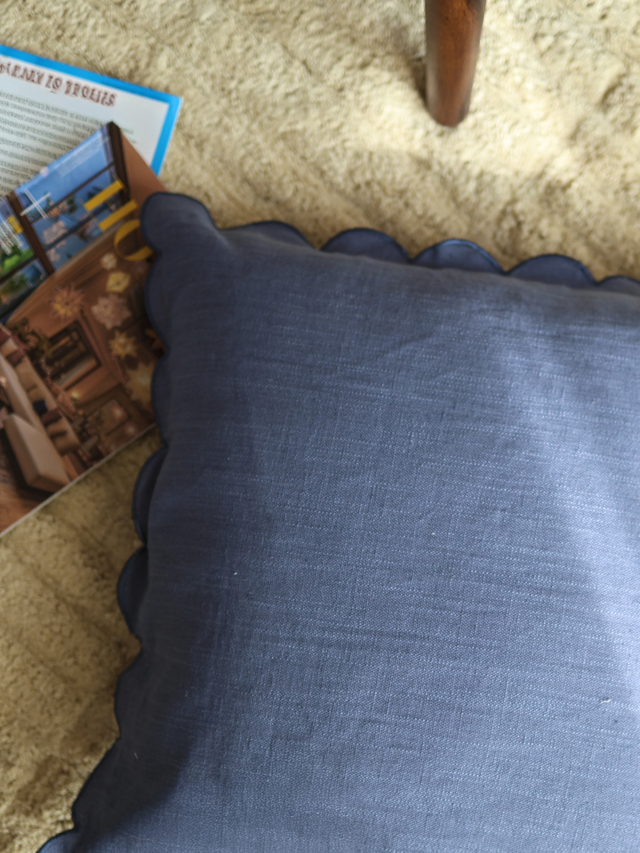 Zina Cotton-Linen Blue Cushion