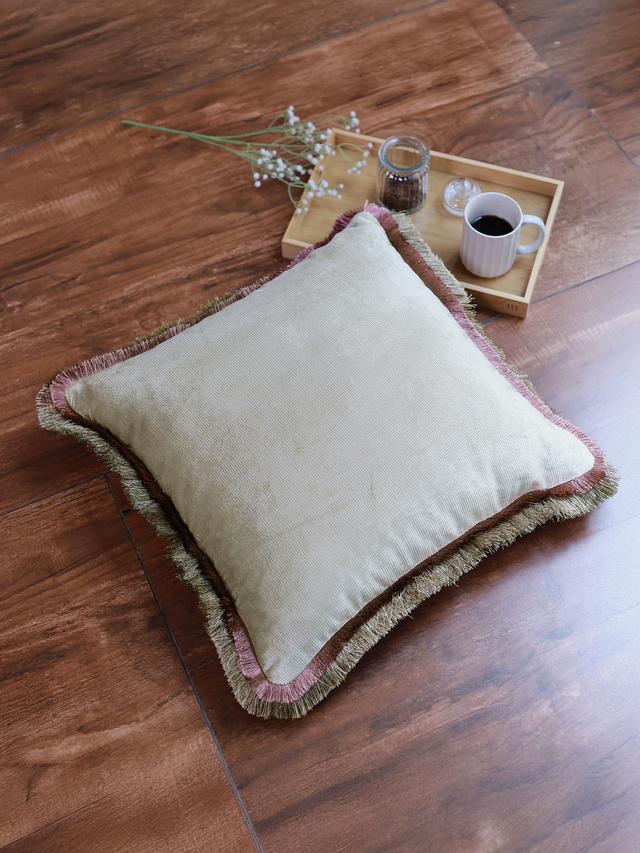 Maverik Velvet Cushion