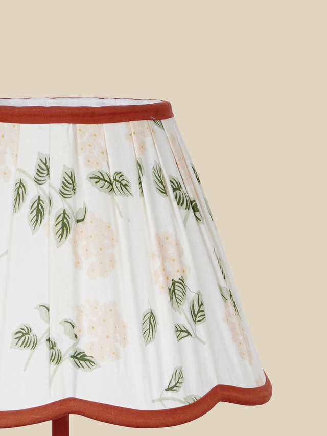 Selena Peach Metal Table Lamp