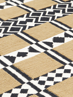 Trudy Hand-woven Wool Geometric Rug - Beige